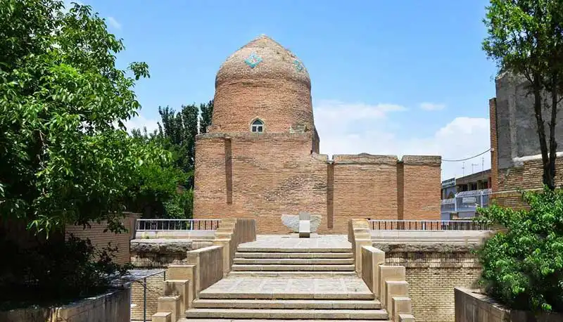 آرامگاه استر و مردخای