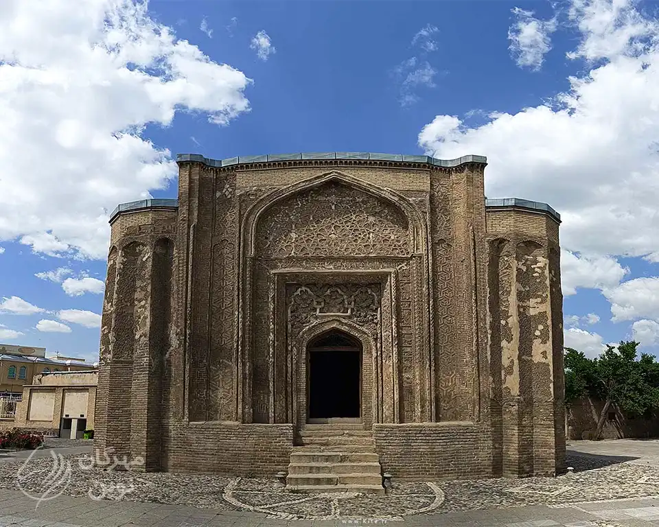 گنبد علویان - جاذبه گزدشگری همدان